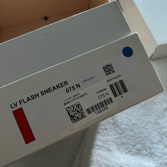 Nike
x Louis Vuitton Air Force 1 sneakers - Picture 6 of 8